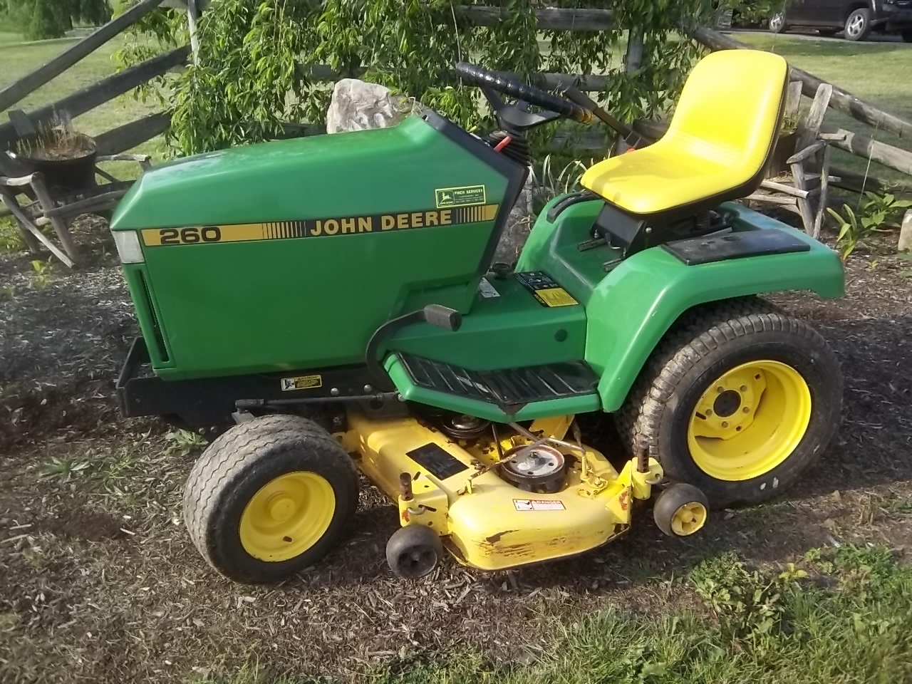 John Deere 260 Lawn Garden Tractor W 48 Mower Deck 17hp